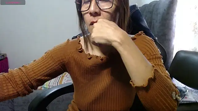 horny_paty Chat XXX in diretta