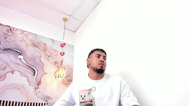 Živý XXX chat BrianMalonee