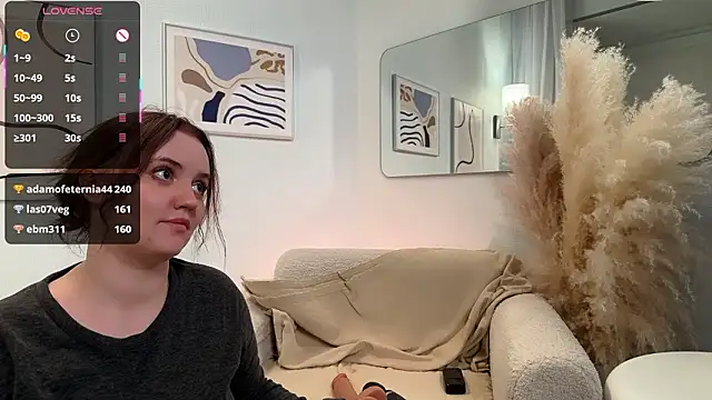 Chatroom XXX en direct de Lella_Ryann_