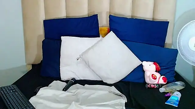 SEXYASSTINAXXXのライブXXXチャット