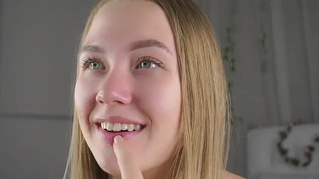 AlbaMesick Chat XXX in diretta