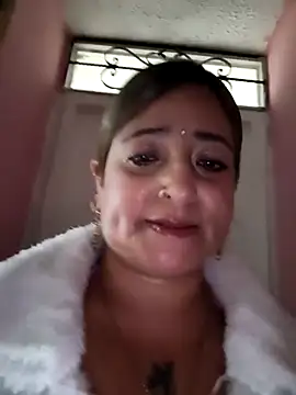 AlexadraJones3453 Chat XXX in diretta