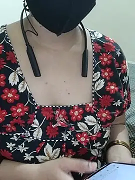 Chatroom XXX en direct de Sexynageena