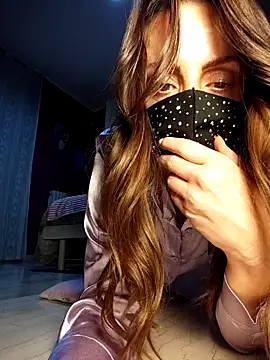 Akemi_rossi Adlı Modelin Canlı XXX Sohbeti