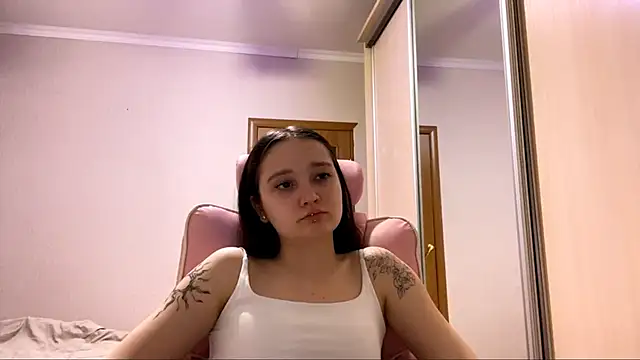 TrulaPhay's Live XXX Chat