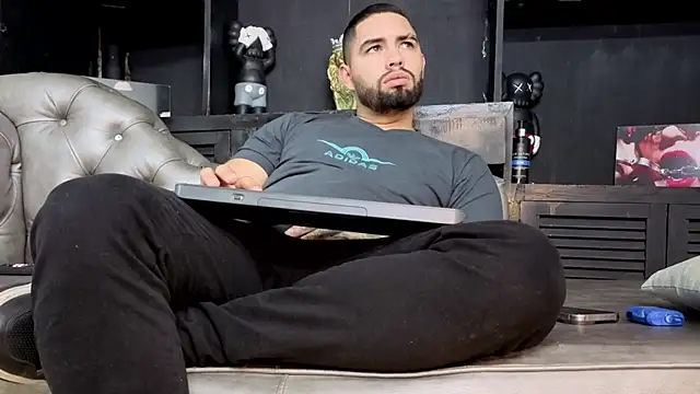 matteosantos' Webcam Show