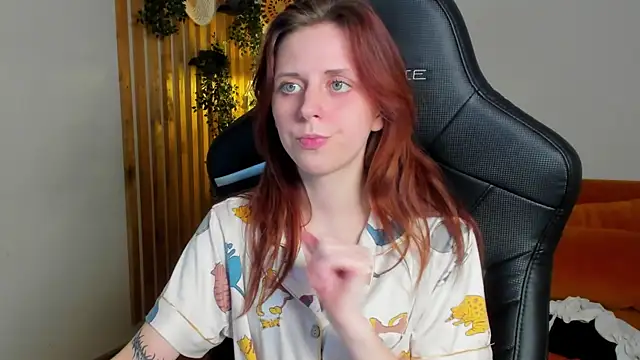 FreyaVey: онлайн-секс-чат