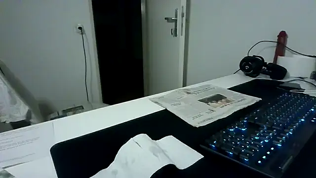 alpha-hunk Live XXX Chat