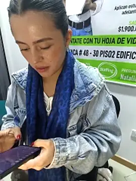 ALEJA__22 网络视讯表演