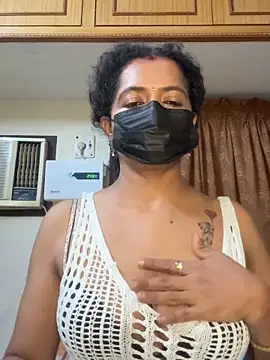 TeddyLover5: διαδικτυακό σόου στην κάμερα