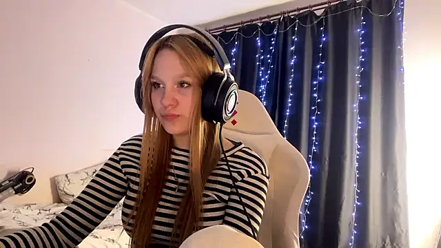 axin_burnell's Live XXX Chat