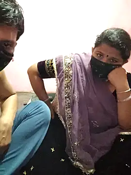 gujjuhotcouple Webcamshow