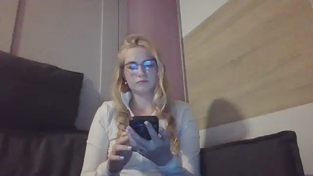 Chatroom XXX en direct de Kiss_To_Remember