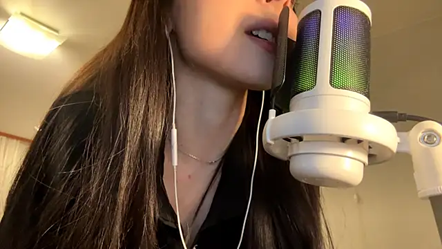 Mikytiki: απευθείας συνομιλία ΧΧΧ