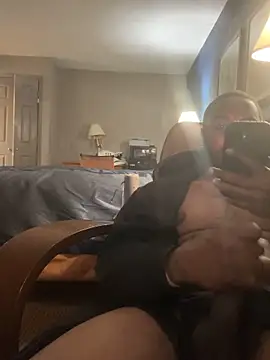 Stressreliever82's Live XXX Chat