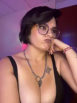 Chatroom XXX en direct de Mistress_Niky_