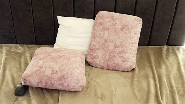 Chatroom XXX en direct de IvonneRoss_