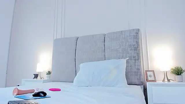 Chatroom XXX en direct de PenelopeSaenz_