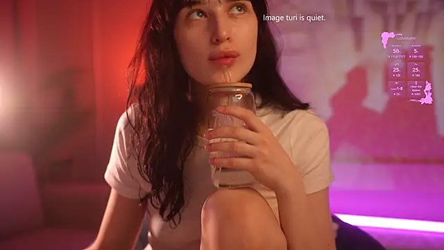 horneyjozy Chat XXX live