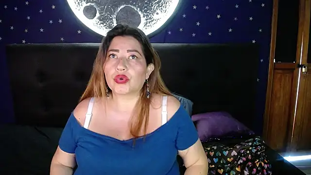 Show modela Stefanny_red na web-kameri