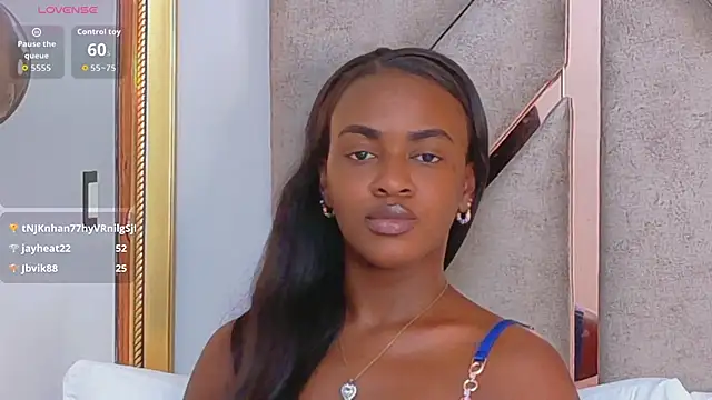 Chat XXX ao vivo de Sally-Noa