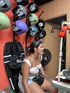 Kaily_Sweet16 Live XXX-chat