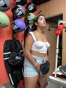 Онлайн чат XXX Kaily_Sweet16