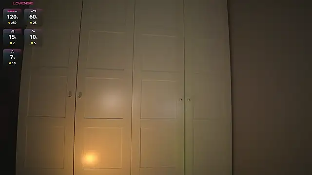 -JuicyMolly-のライブXXXチャット