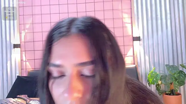 mensia_hernandz Webcam-Show