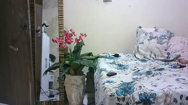 lorraine2036 라이브 XXX 채팅