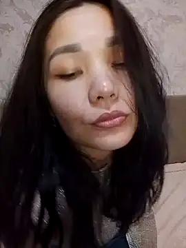 HollyXMolly: онлайн-секс-чат