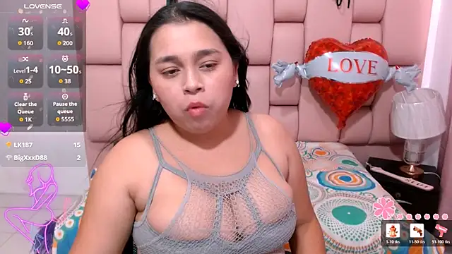 แชท XXX สดของ nikol_hot18