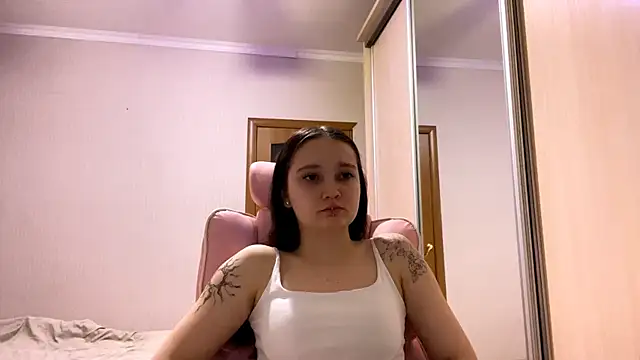 TrulaPhay's Live XXX Chat