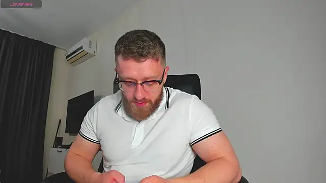 Czat XXX na żywo – Findom_guy