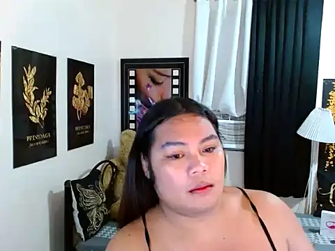 Chatroom XXX en direct de TSbrianaHugeCock