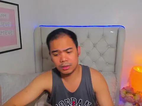 AsianZero's Live XXX Chat