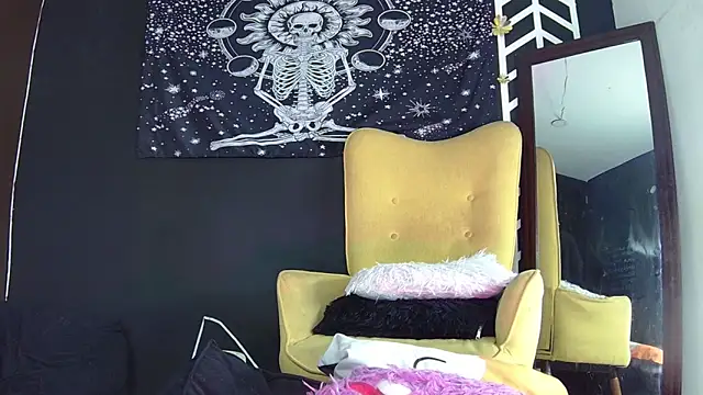 EvangelineCorsのライブXXXチャット