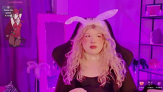 LilithNlsnのライブXXXチャット