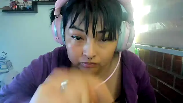 Онлайн чат XXX Shaddycute_