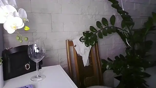 Онлайн чат XXX JuliaLovely