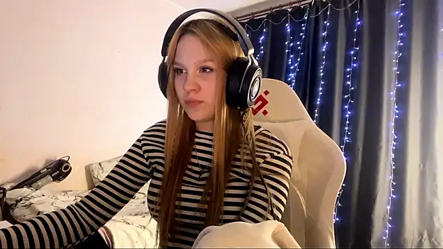 Онлайн чат XXX axin_burnell