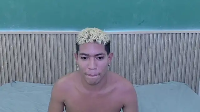 Duohot01n Webbikameraesitys