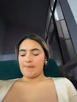 Antonella_Julieta – Live XXX-chat