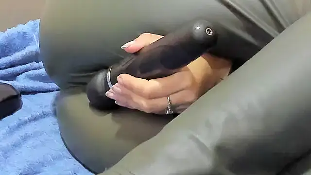 XXX chat uživo modela sandyquinnxx