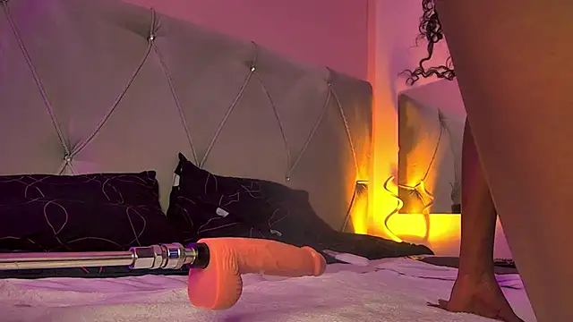 Онлайн чат XXX FiorelaLenin