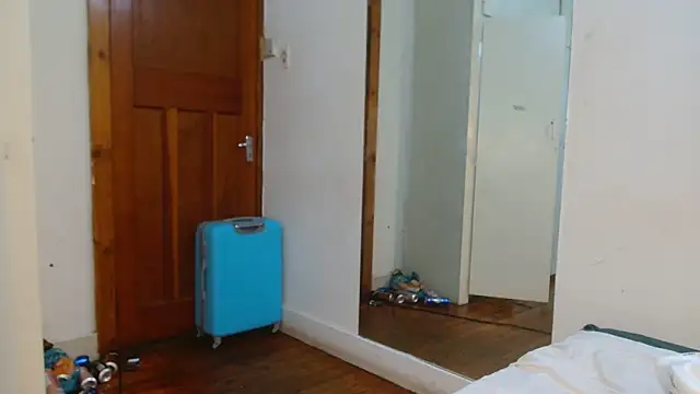 Moreish-06 Live XXX-Chat