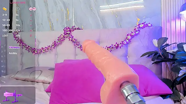 SalomeeHills' Live XXX Chat