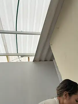 Niky_777 লাইভ XXX চ্যাট