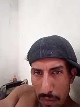 Chat +18 de Tu_ChicoMalo22CM ao vivo