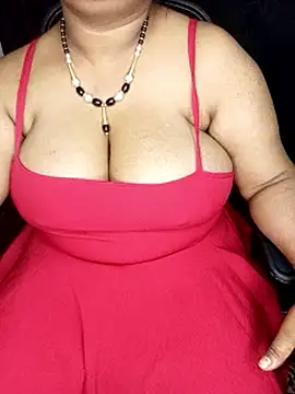 Curvy_Poojaのウェブカメラショー